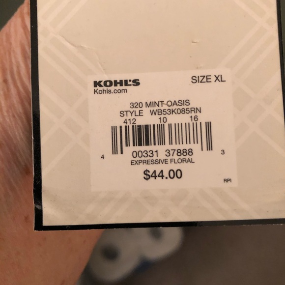 Top - Picture 3 of 3